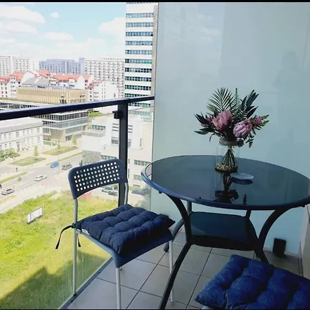 Platinum Towersapartments Parking アパート ワルシャワ